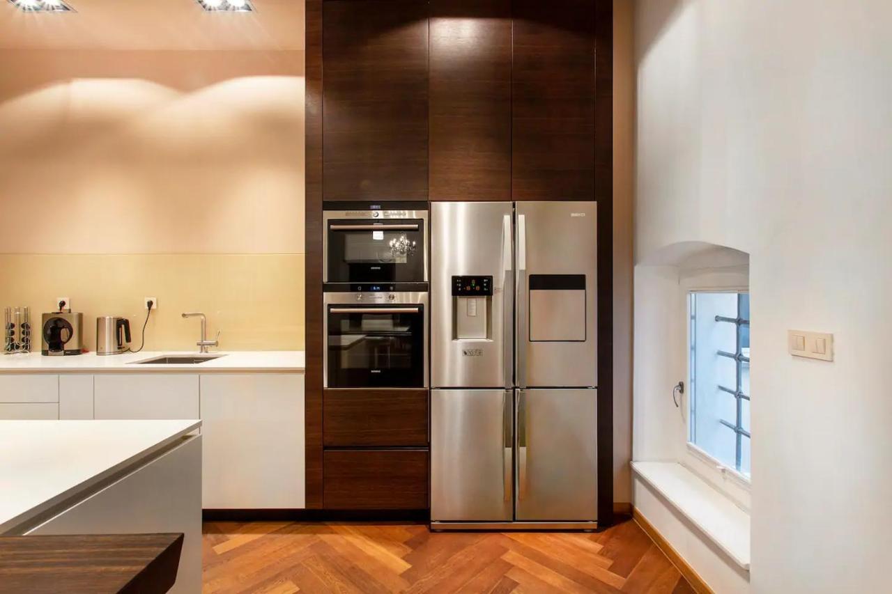 Address Deluxe Downtown Apartment